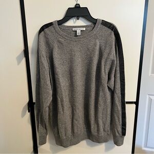 Autumn cashmere sweater with sheepskin trim